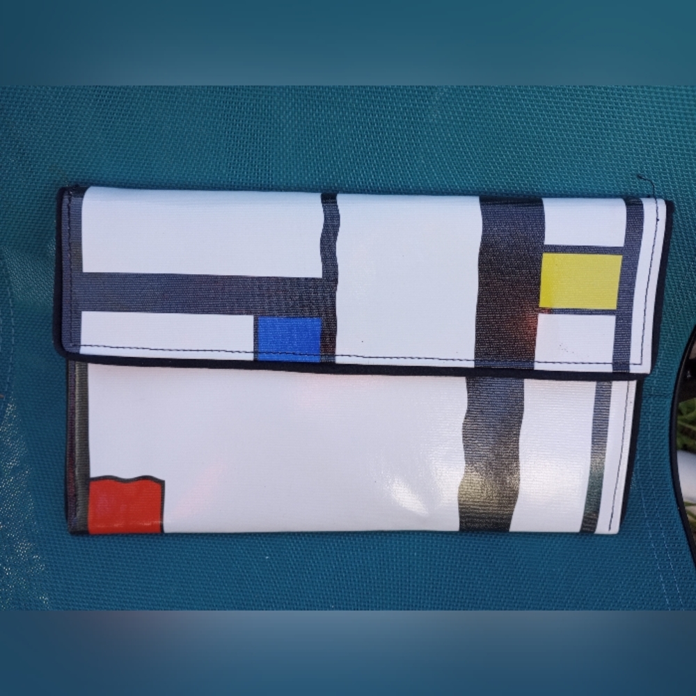 Kent Stetson clutch  bag Mod Wiggle
